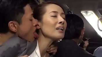Imagen Secretaria japonesa super sexy se deja follar en el metro por un extraño